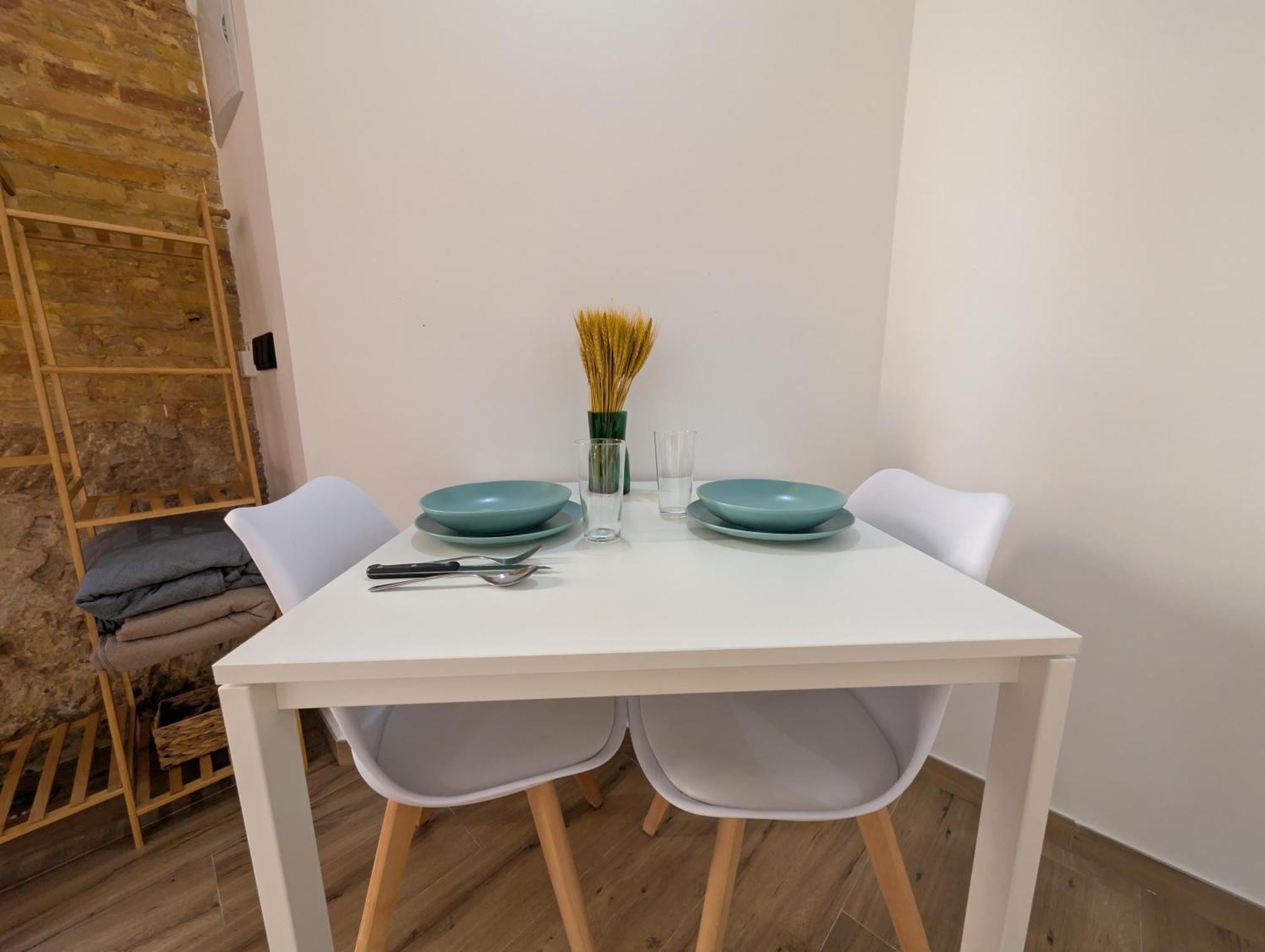 Las Arenas Suites 2 Playa Valencia Eksteriør billede