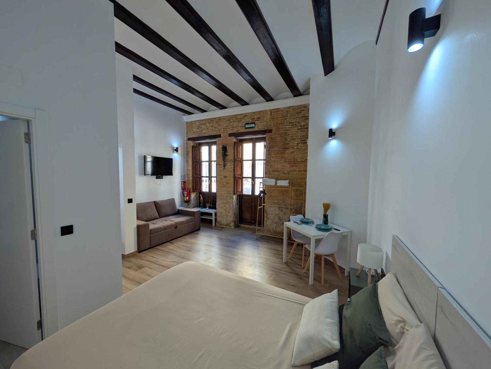 Las Arenas Suites 2 Playa Valencia Eksteriør billede